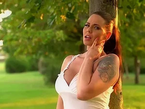 Simony Diamond - Pussy In The Park